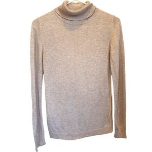 Forever 21 Turtleneck Sweater EUC Size Small